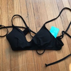H&M Swim - ✖️BLACK BATHING SUIT TOP ✖️ H&M Swim - ✖️BLACK BATHING SUIT TOP ✖️